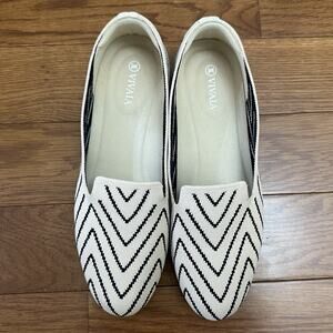 Women's Black and White Flats